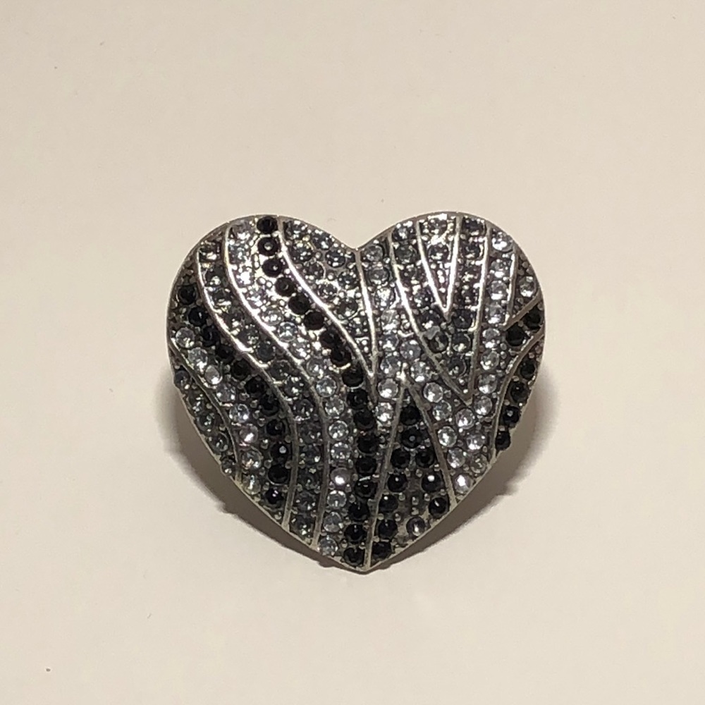 🩵3 for $15 
Stretchy (One size) Silver Heart with black and white rhinestones.